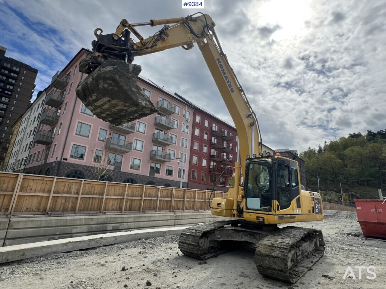 Tracked excavator Komatsu PC210LC (VIDEO) - Vikšrinis ekskavatorius: foto 1 Tracked excavator Komatsu PC210LC (VIDEO) - Vikšrinis ekskavatorius: foto 1
