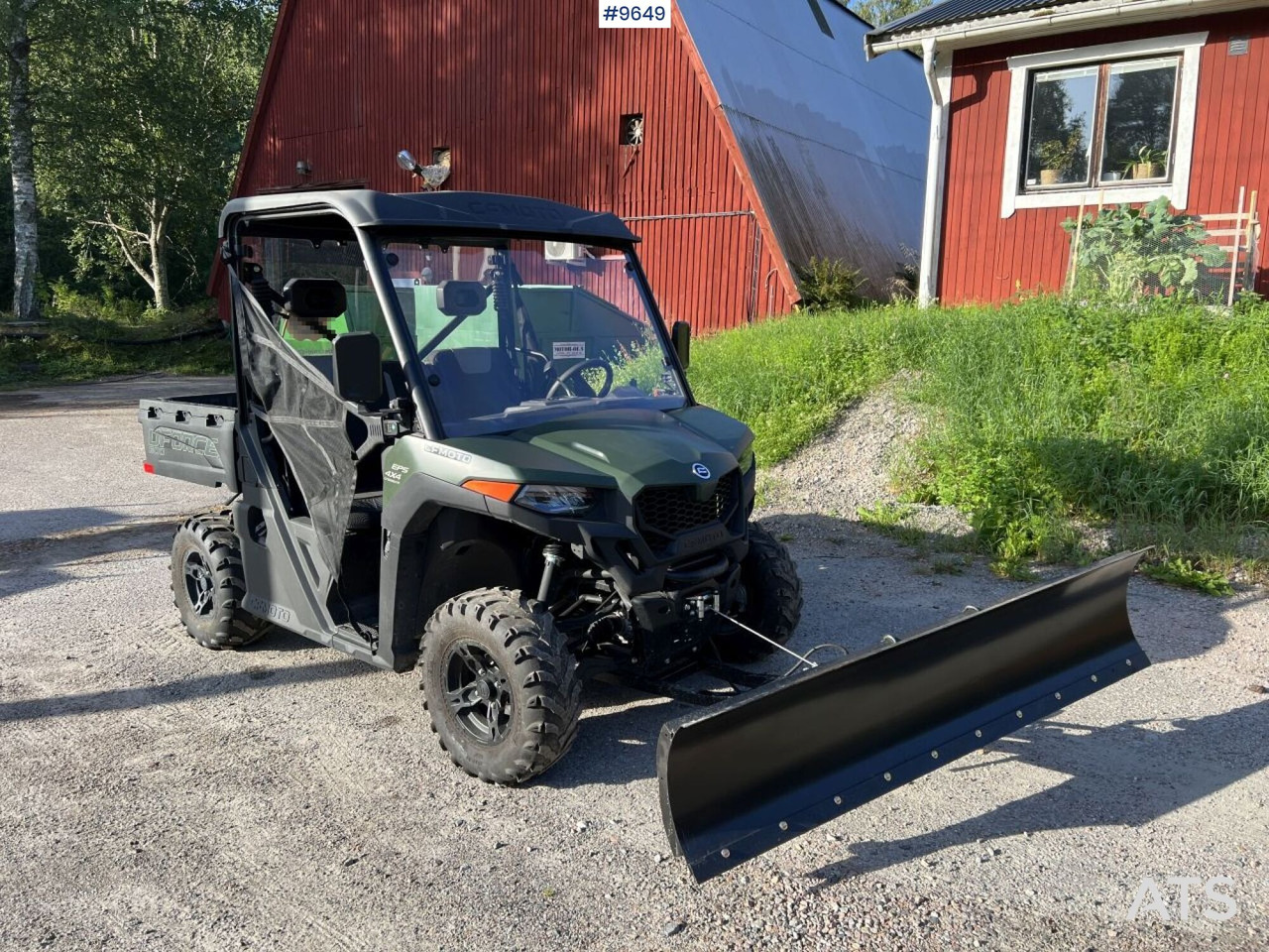 UTV CFMOTO UFORCE 600 - Keturratis: foto 1 UTV CFMOTO UFORCE 600 - Keturratis: foto 1