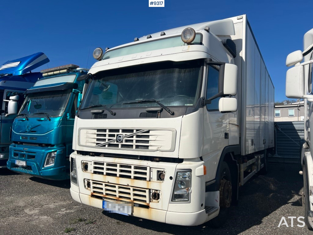 VOLVO FM-340 4X2 Box Truck - Furgonas sunkvežimis: foto 1 VOLVO FM-340 4X2 Box Truck - Furgonas sunkvežimis: foto 1