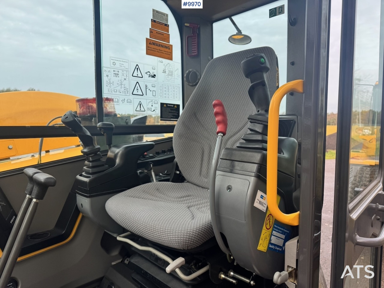 Volvo ECR88D crawler excavator with rotor tilt, 3 buckets, and ripper. 910 hours! - Vikšrinis ekskavatorius: foto 5 Volvo ECR88D crawler excavator with rotor tilt, 3 buckets, and ripper. 910 hours! - Vikšrinis ekskavatorius: foto 5