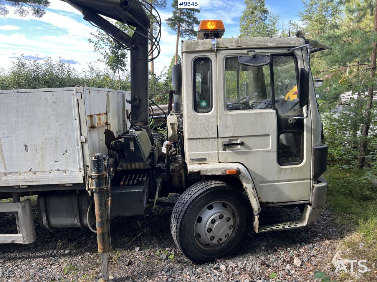 Volvo FL 614 4X2 Crane truck Repair object (VIDEO) - Platforminis/ Bortinis sunkvežimis, Sunkvežimis su kranu: foto 4 Volvo FL 614 4X2 Crane truck Repair object (VIDEO) - Platforminis/ Bortinis sunkvežimis, Sunkvežimis su kranu: foto 4