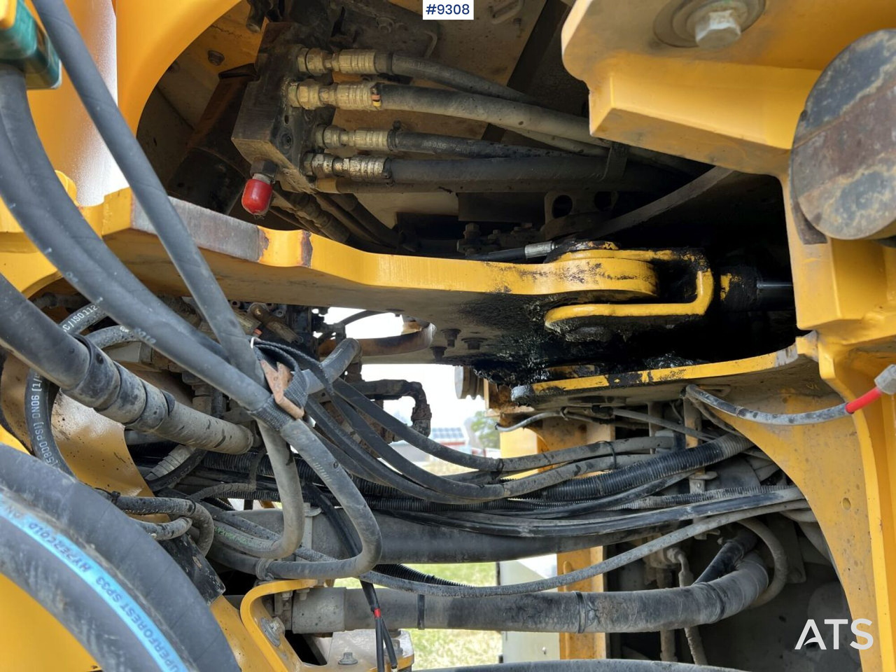 Volvo L60 H Wheel loader with grading bucket (VIDEO) lizingą Volvo L60 H Wheel loader with grading bucket (VIDEO): foto 20