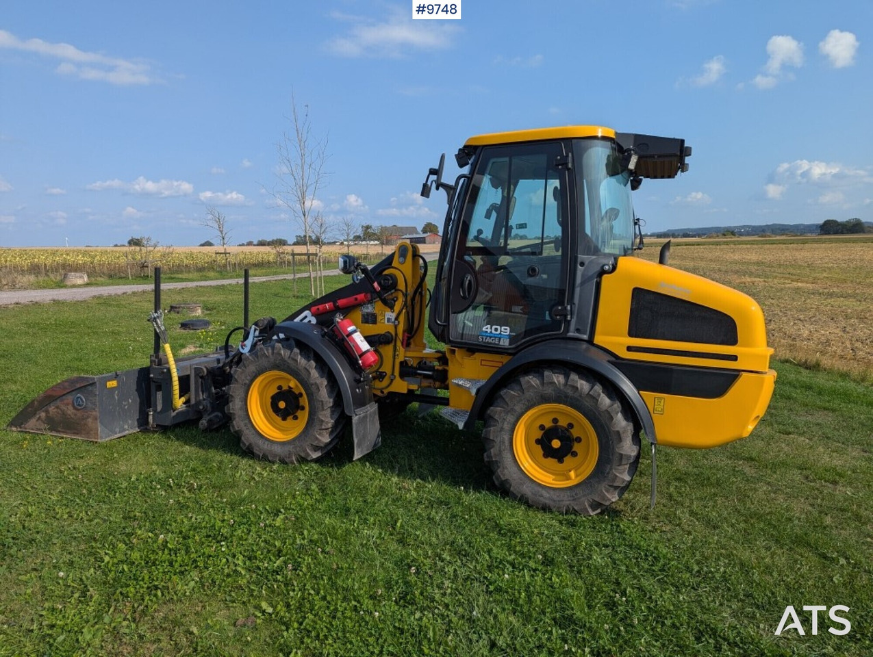Wheel loader JCB 409 Stage V Nordic Edition 40km/h with attachments - Ratinis krautuvas: foto 4 Wheel loader JCB 409 Stage V Nordic Edition 40km/h with attachments - Ratinis krautuvas: foto 4