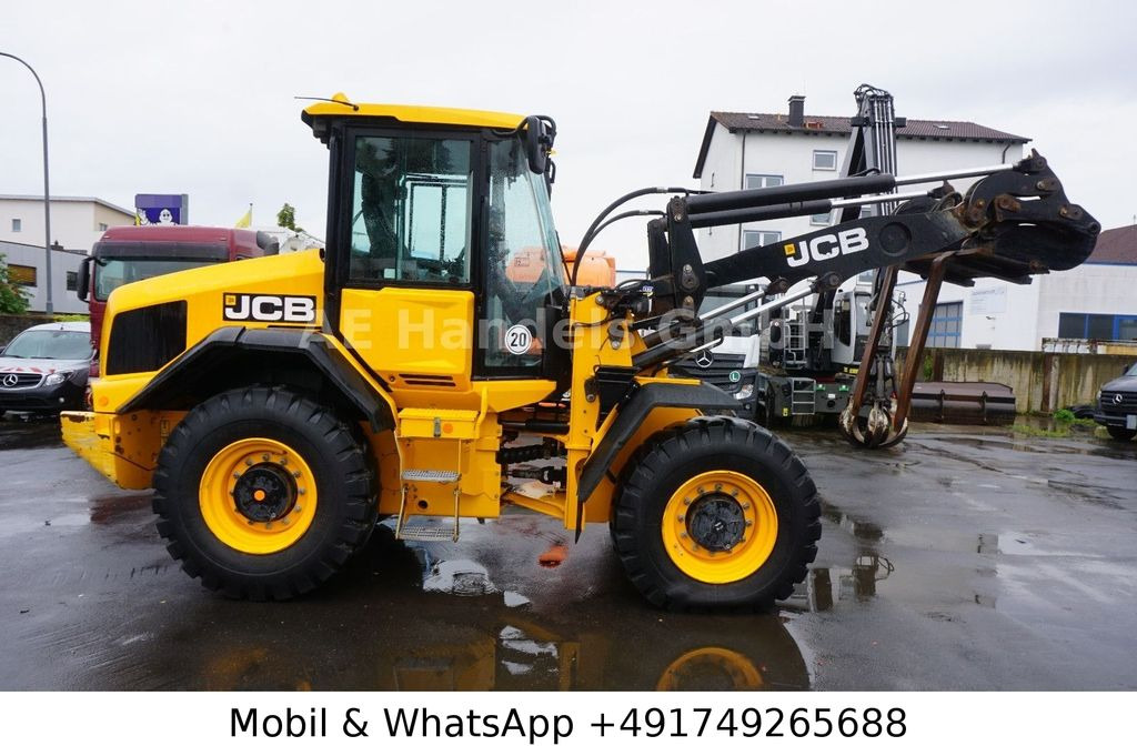 JCB 417 HT T4F *Schaufel/Gabel/Schnellwechsler/Klima - Ratinis krautuvas: foto 4 JCB 417 HT T4F *Schaufel/Gabel/Schnellwechsler/Klima - Ratinis krautuvas: foto 4