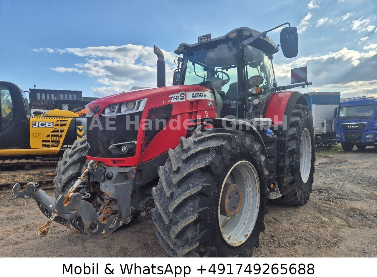 Massey Ferguson DVRT Exclusiv MF 8740 *6.100Std/Straßenzulassung - Traktorius: foto 1 Massey Ferguson DVRT Exclusiv MF 8740 *6.100Std/Straßenzulassung - Traktorius: foto 1