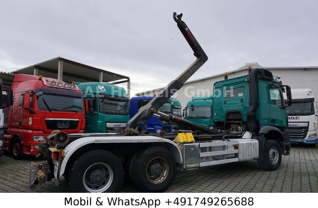 Mercedes-Benz Arocs IV 3348 M BB 6x4 Hiab-XR-21-S-56 *Retarder - Hook-lift sunkvežimis: foto 2 Mercedes-Benz Arocs IV 3348 M BB 6x4 Hiab-XR-21-S-56 *Retarder - Hook-lift sunkvežimis: foto 2