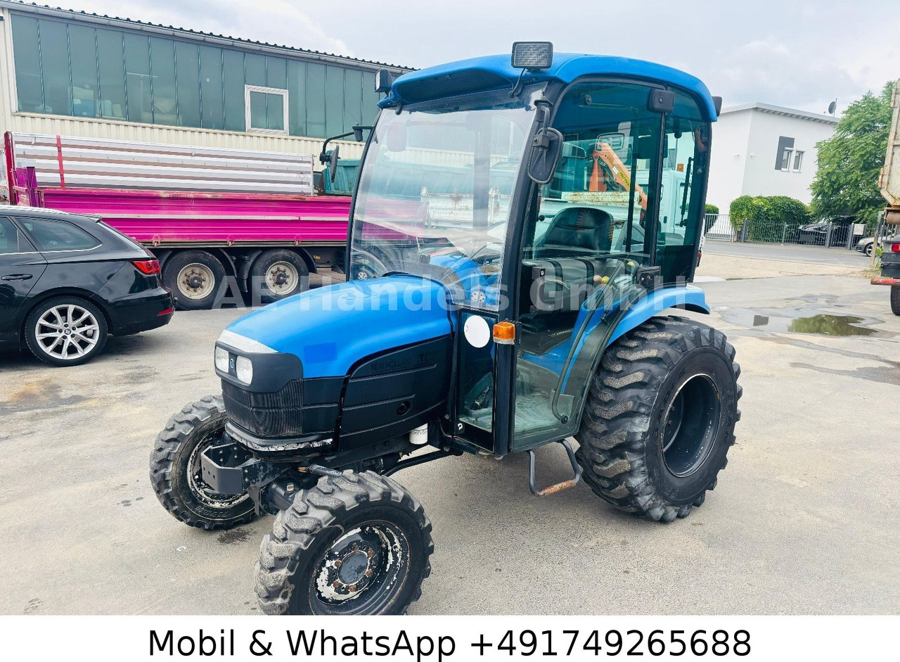 New Holland TC22D Compact Tractor *1500Std./StraßenZulassung - Traktorius: foto 1 New Holland TC22D Compact Tractor *1500Std./StraßenZulassung - Traktorius: foto 1