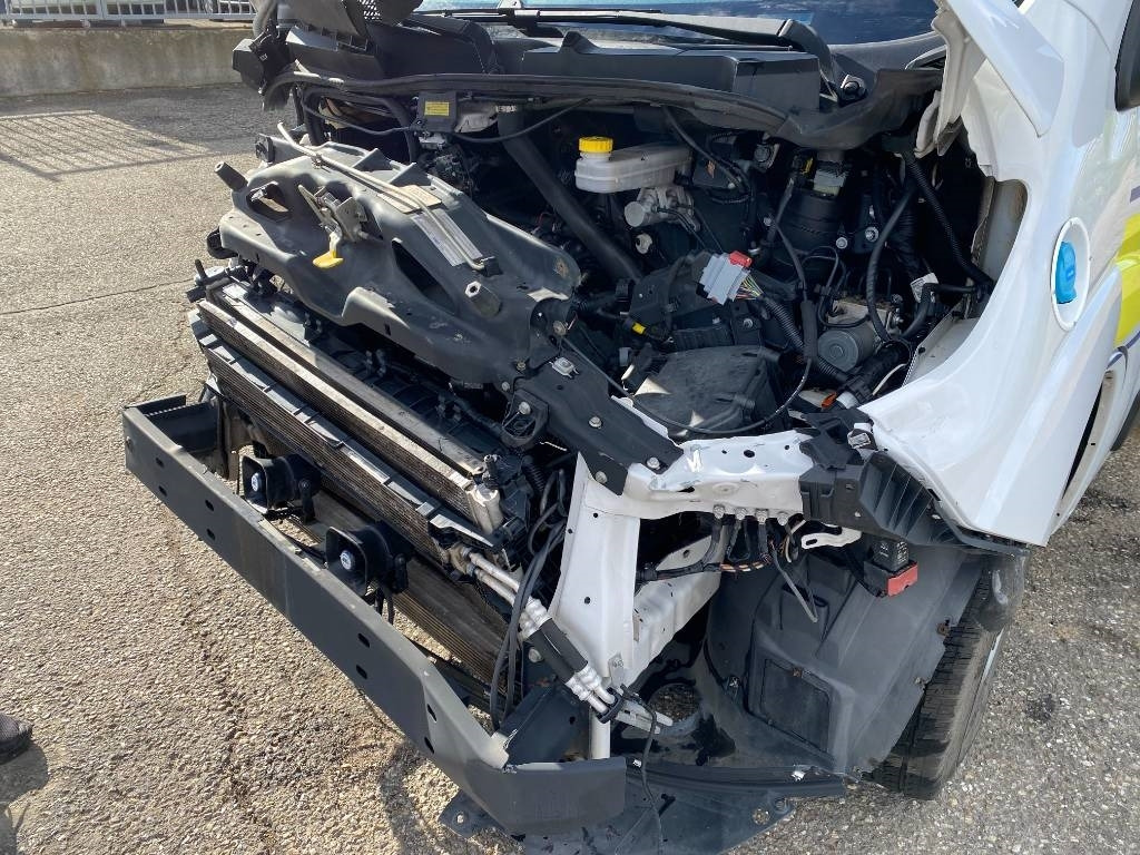 Furgonas su krovinių dėže Fiat LES DAUPHINS/DUCATO TORINO 2.3M-Jet 160 endommagée: foto 11 Furgonas su krovinių dėže Fiat LES DAUPHINS/DUCATO TORINO 2.3M-Jet 160 endommagée: foto 11