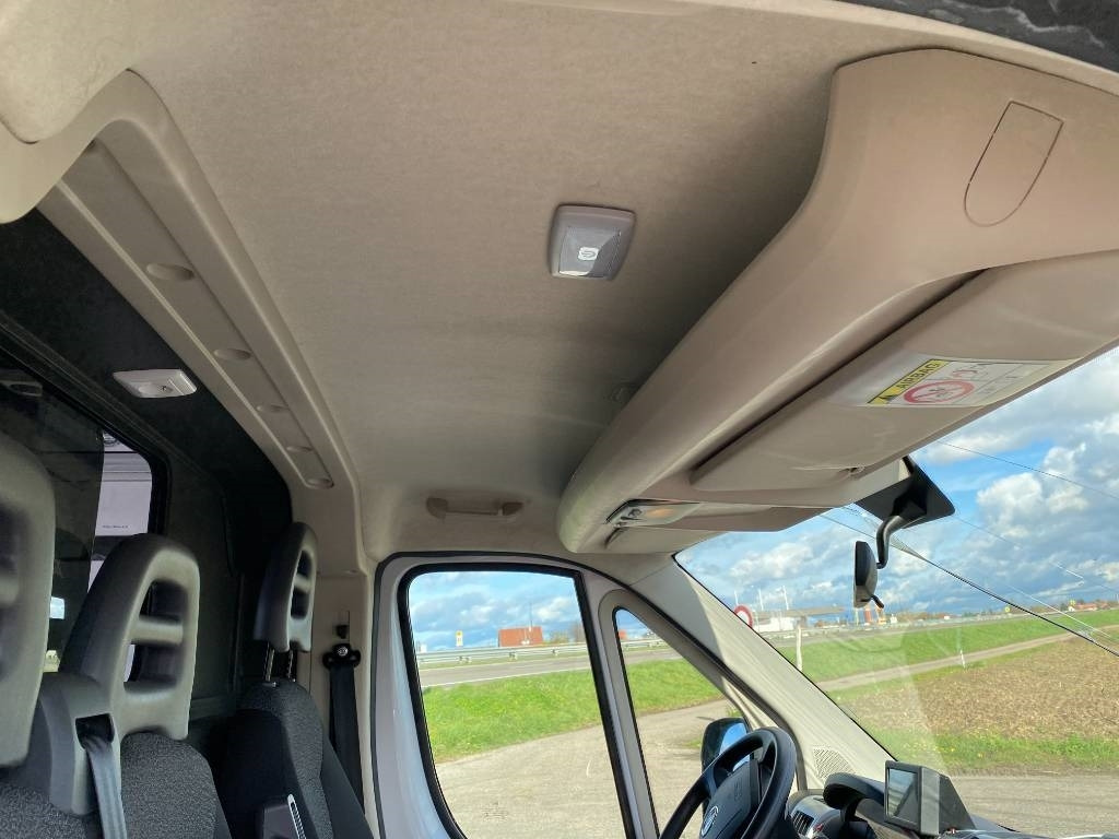 Furgonas su krovinių dėže Fiat LES DAUPHINS/DUCATO TORINO 2.3M-Jet 160 endommagée: foto 34 Furgonas su krovinių dėže Fiat LES DAUPHINS/DUCATO TORINO 2.3M-Jet 160 endommagée: foto 34