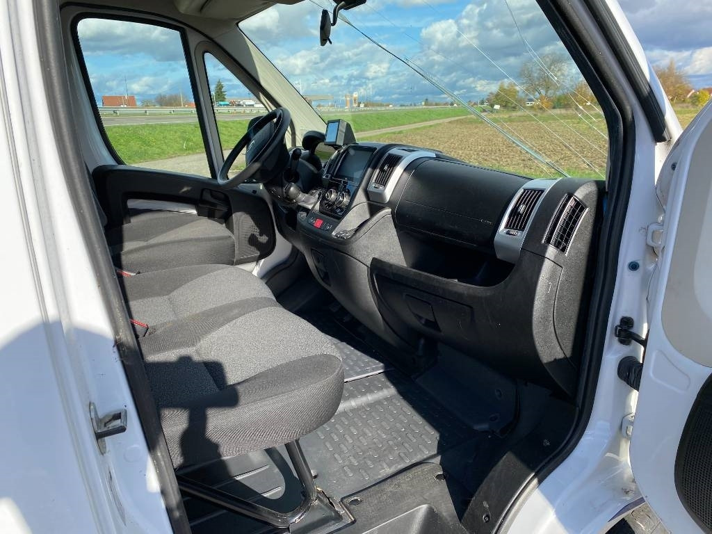 Furgonas su krovinių dėže Fiat LES DAUPHINS/DUCATO TORINO 2.3M-Jet 160 endommagée: foto 33 Furgonas su krovinių dėže Fiat LES DAUPHINS/DUCATO TORINO 2.3M-Jet 160 endommagée: foto 33