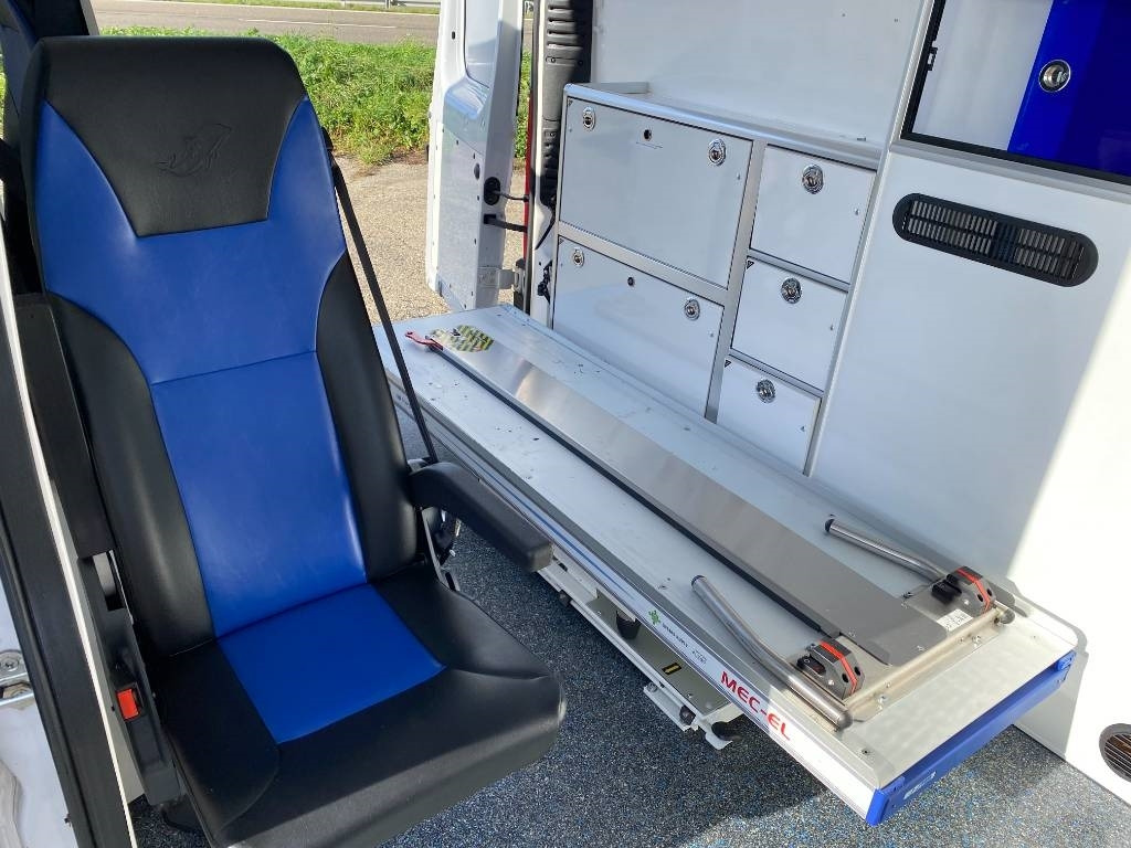 Furgonas su krovinių dėže Fiat LES DAUPHINS/DUCATO TORINO 2.3M-Jet 160 endommagée: foto 32 Furgonas su krovinių dėže Fiat LES DAUPHINS/DUCATO TORINO 2.3M-Jet 160 endommagée: foto 32