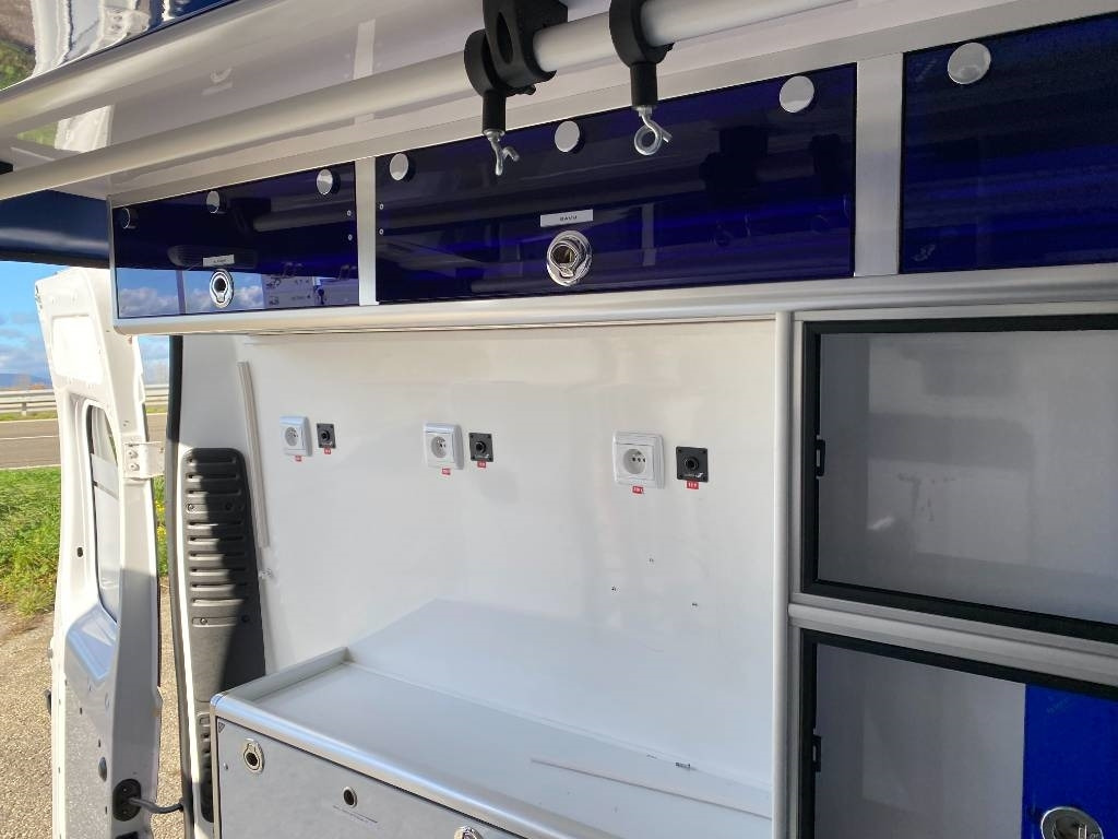 Furgonas su krovinių dėže Fiat LES DAUPHINS/DUCATO TORINO 2.3M-Jet 160 endommagée: foto 25 Furgonas su krovinių dėže Fiat LES DAUPHINS/DUCATO TORINO 2.3M-Jet 160 endommagée: foto 25