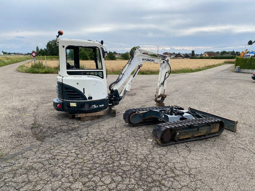 Hyundai ROBEX 25Z-9AK Certificat CE endommagée - Mini ekskavatorius: foto 4 Hyundai ROBEX 25Z-9AK Certificat CE endommagée - Mini ekskavatorius: foto 4