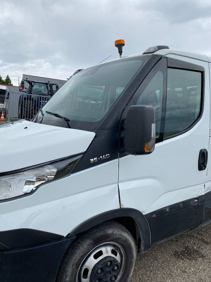 Mažas savivartis, Komercinis automobilis su dviguba kabina Iveco DAILY 35-140 C14 2.3D/140 / JPM VULCAIN endommagé: foto 21