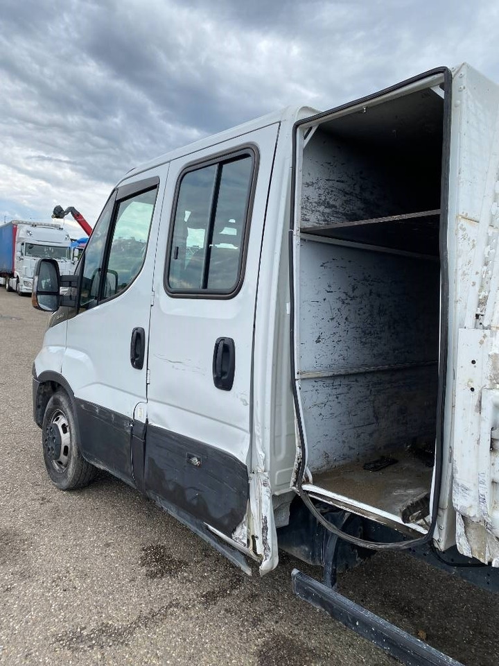 Mažas savivartis, Komercinis automobilis su dviguba kabina Iveco DAILY 35-140 C14 2.3D/140 / JPM VULCAIN endommagé: foto 13