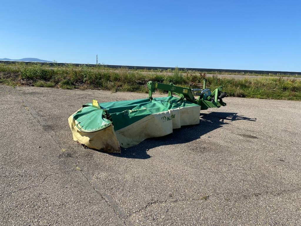 Krone EASY CUT R360 endommagé - Šienapjovė: foto 4 Krone EASY CUT R360 endommagé - Šienapjovė: foto 4