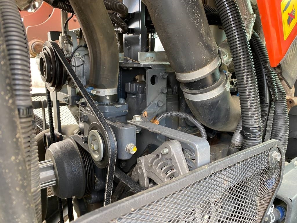Traktorius Kubota M105 GX-III + MX T410 endommagé: foto 13