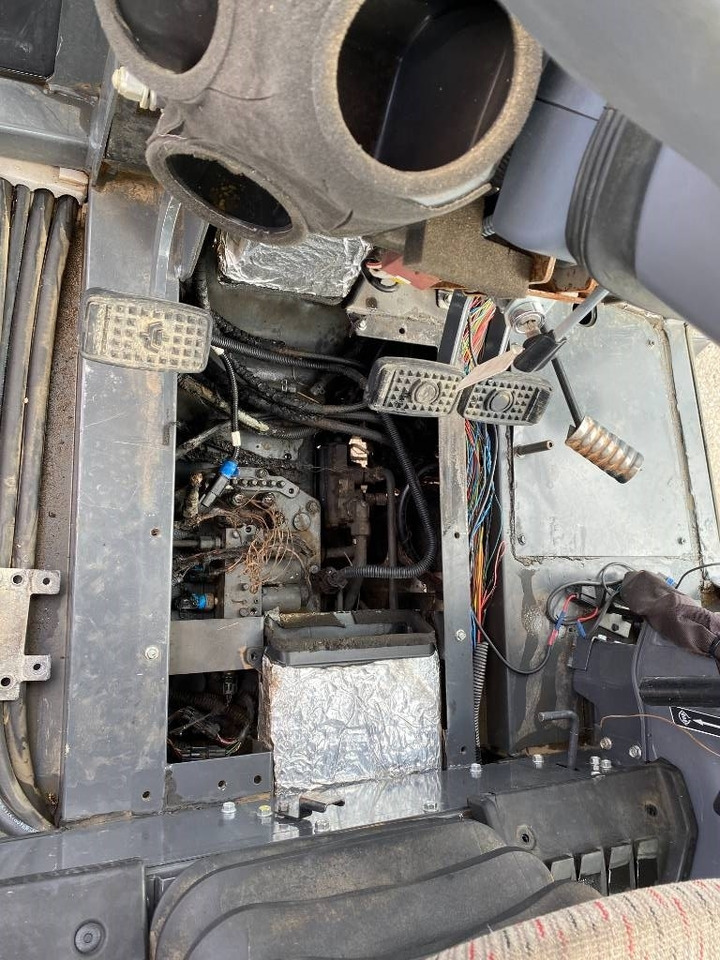 Traktorius Kubota M105 GX-III + MX T410 endommagé: foto 30