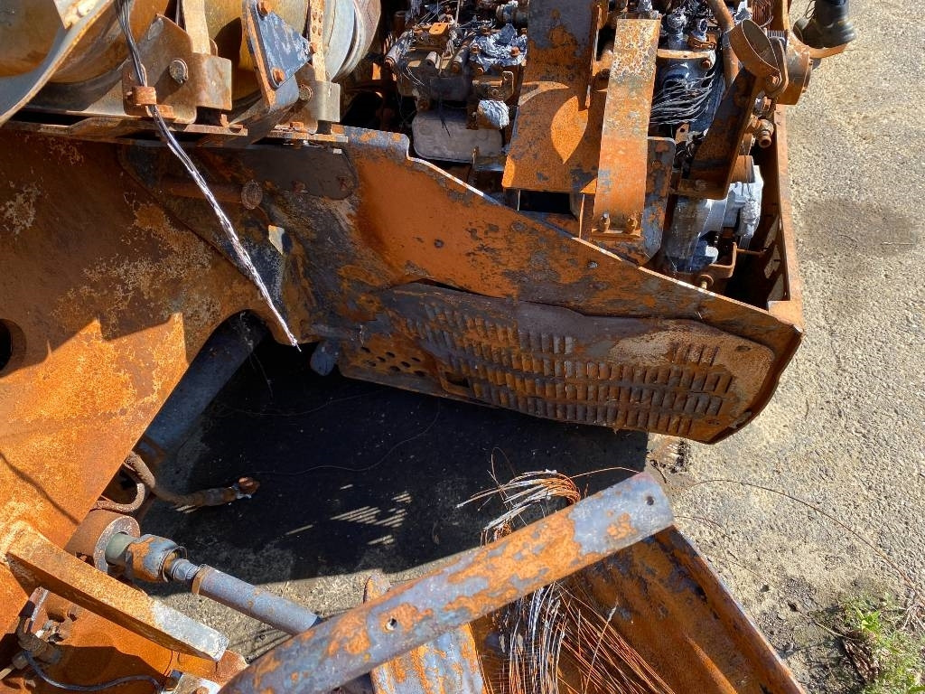 Teleskopinis krautuvas Manitou MLT 737 endommagé: foto 25