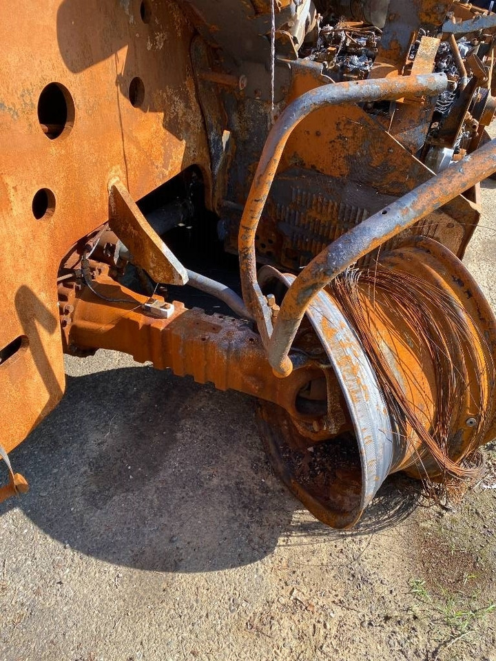 Teleskopinis krautuvas Manitou MLT 737 endommagé: foto 24