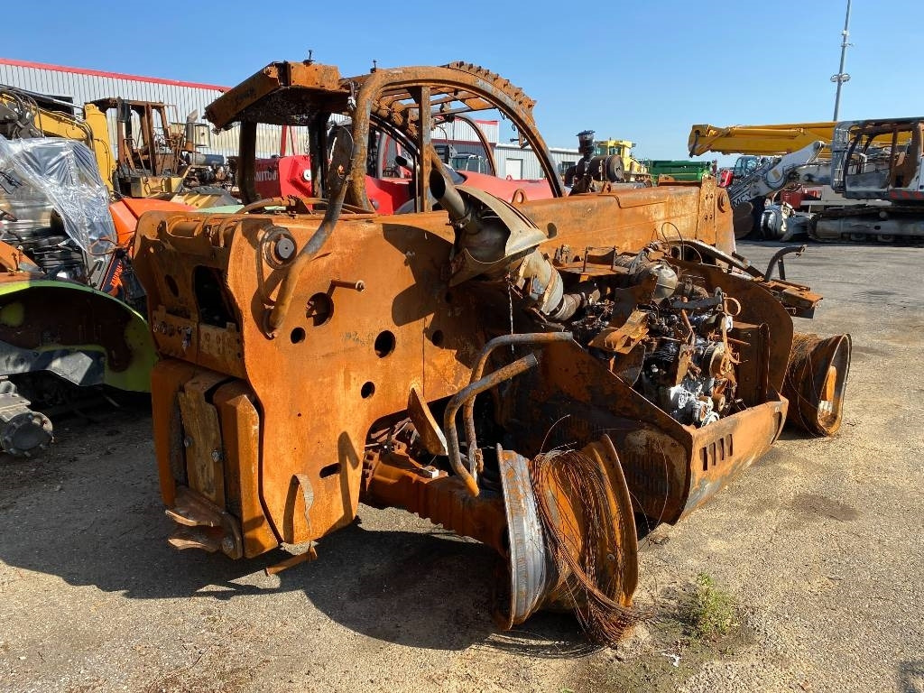 Manitou MLT 737 endommagé - Teleskopinis krautuvas: foto 4 Manitou MLT 737 endommagé - Teleskopinis krautuvas: foto 4