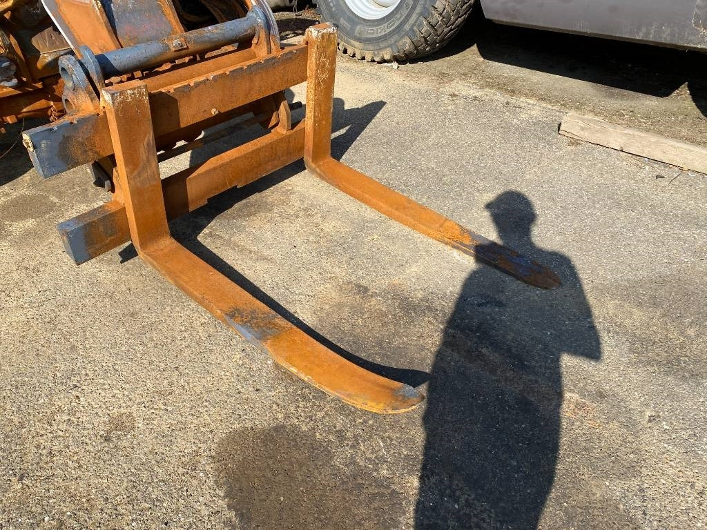 Teleskopinis krautuvas Manitou MLT 737 endommagé: foto 8