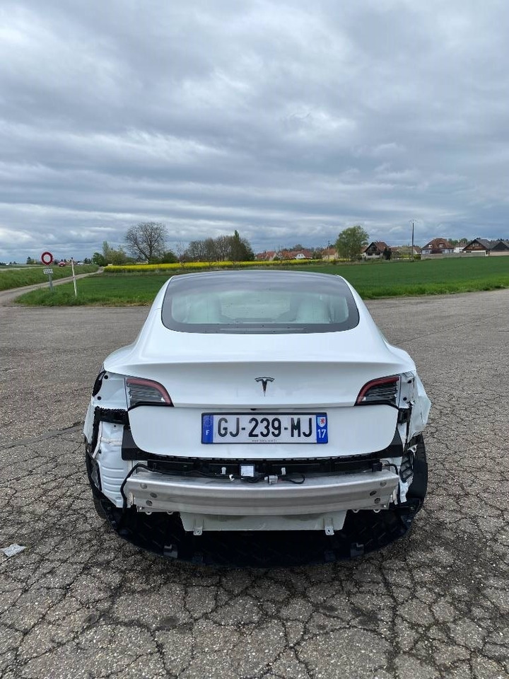 Tesla MODEL 3 5YJ3 - Rwd-Carte Grise Française endommagé - Lengvasis automobilis: foto 5 Tesla MODEL 3 5YJ3 - Rwd-Carte Grise Française endommagé - Lengvasis automobilis: foto 5