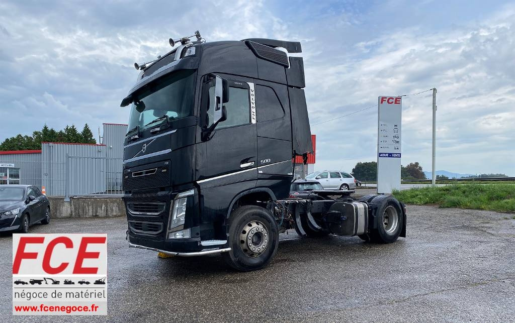 Volvo FH 500 / RETARDER Origine Française endommagé - Vilkikas: foto 1 Volvo FH 500 / RETARDER Origine Française endommagé - Vilkikas: foto 1