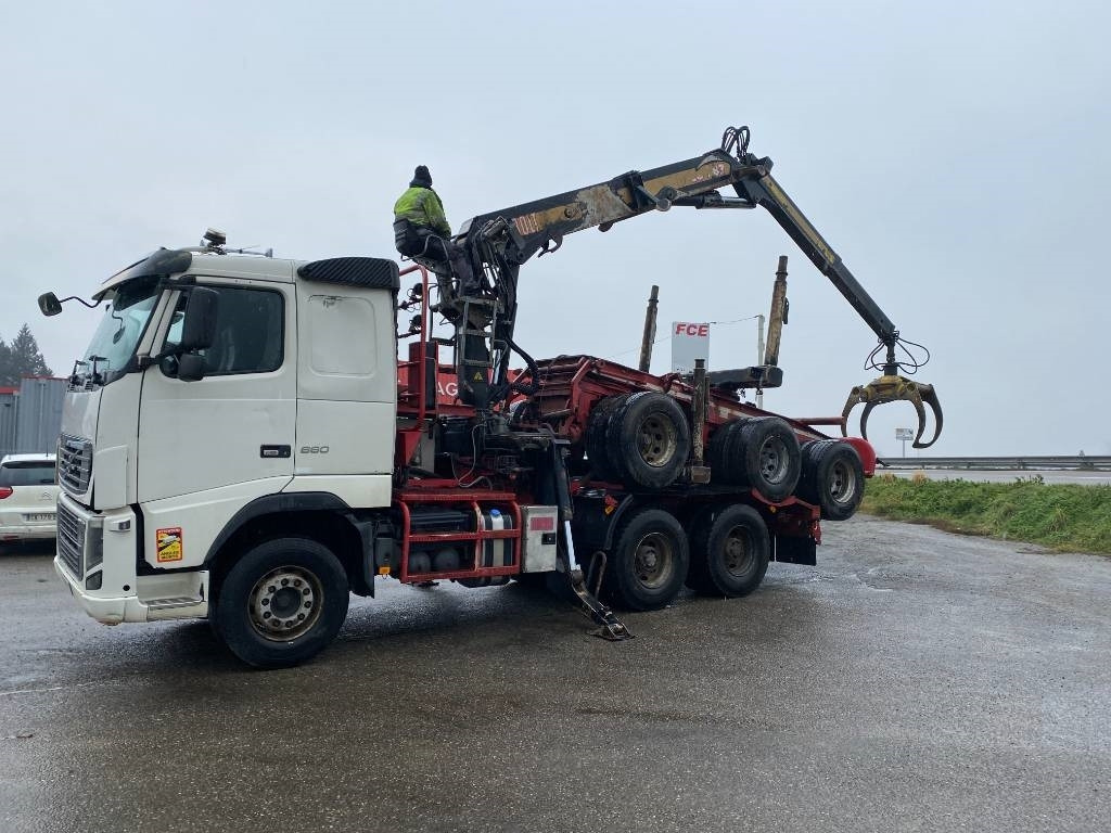 Volvo FH 660 RETARDER /DIEBOLT D2887 2017 endommagé - Miškovežis: foto 2 Volvo FH 660 RETARDER /DIEBOLT D2887 2017 endommagé - Miškovežis: foto 2