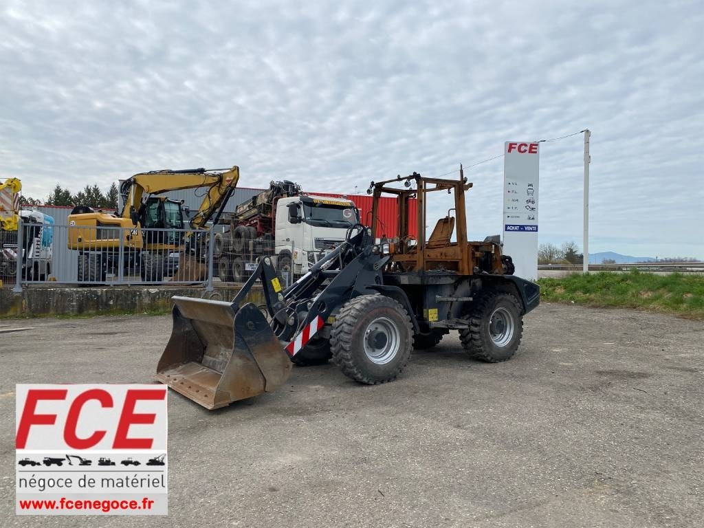 Yanmar V 100 / Certificat CE endommagée - Ratinis krautuvas: foto 1 Yanmar V 100 / Certificat CE endommagée - Ratinis krautuvas: foto 1