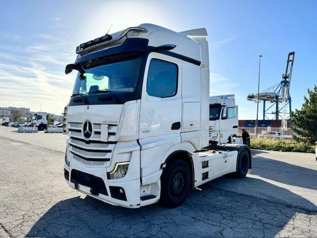 Mercedes ACTROS 1851 RETARDER - Vilkikas: foto 1 Mercedes ACTROS 1851 RETARDER - Vilkikas: foto 1