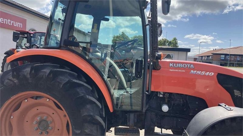 Kubota M8540N - Traktorius: foto 3 Kubota M8540N - Traktorius: foto 3