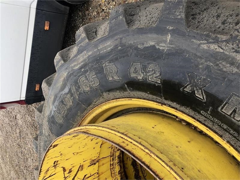 Michelin 650/65-42 - Padanga: foto 3 Michelin 650/65-42 - Padanga: foto 3