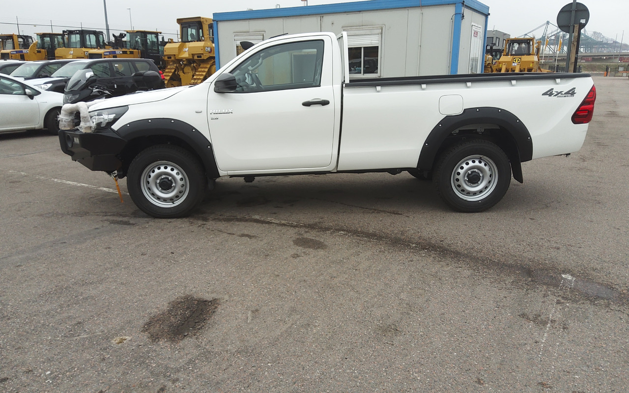 Toyota Hilux / Revo RHD Pick-up single Cab 2.8L Diesel Manual - Pikapas: foto 3 Toyota Hilux / Revo RHD Pick-up single Cab 2.8L Diesel Manual - Pikapas: foto 3