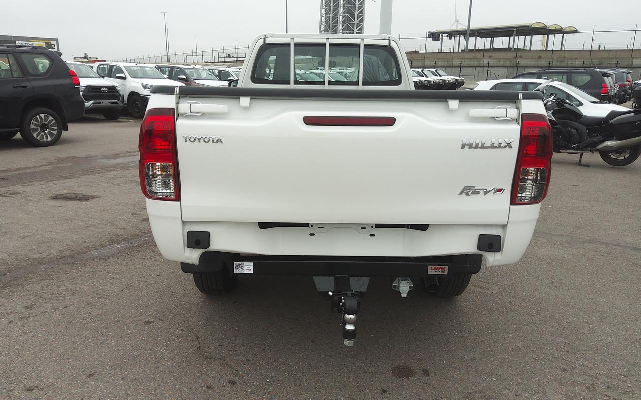 Toyota Hilux / Revo RHD Pick-up single Cab 2.8L Diesel Manual - Pikapas: foto 5 Toyota Hilux / Revo RHD Pick-up single Cab 2.8L Diesel Manual - Pikapas: foto 5