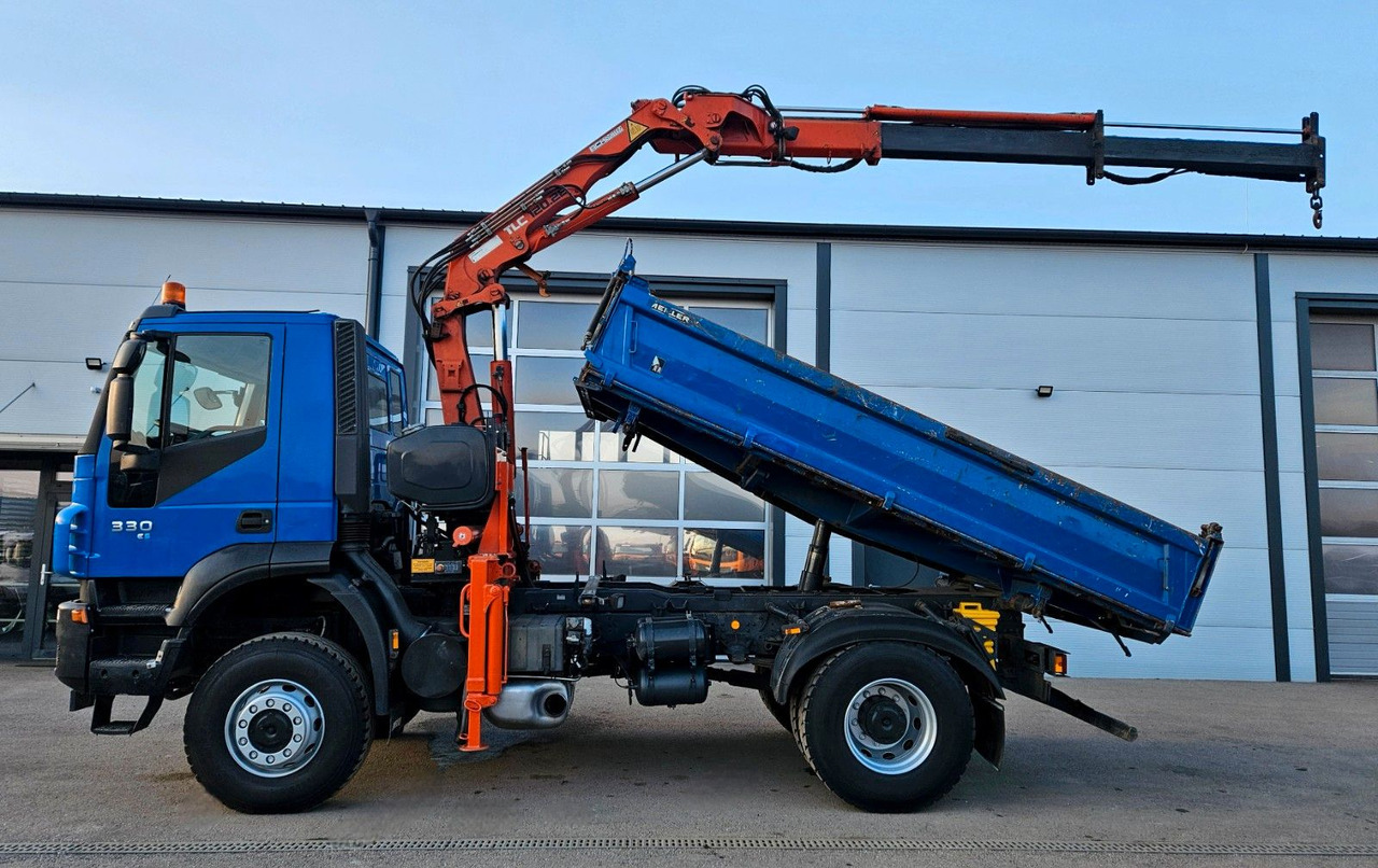 Iveco Trakker 190T33 4x4 Euro5 Kran Atlas 120.2E Funk - Savivartis sunkvežimis, Sunkvežimis su kranu: foto 4 Iveco Trakker 190T33 4x4 Euro5 Kran Atlas 120.2E Funk - Savivartis sunkvežimis, Sunkvežimis su kranu: foto 4
