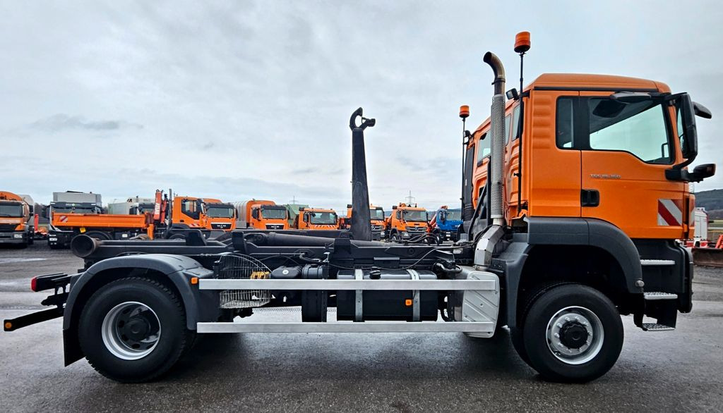MAN TGS 18.360 4x4 BL Euro5 Winterdienst Meiller - Hook-lift sunkvežimis: foto 5 MAN TGS 18.360 4x4 BL Euro5 Winterdienst Meiller - Hook-lift sunkvežimis: foto 5