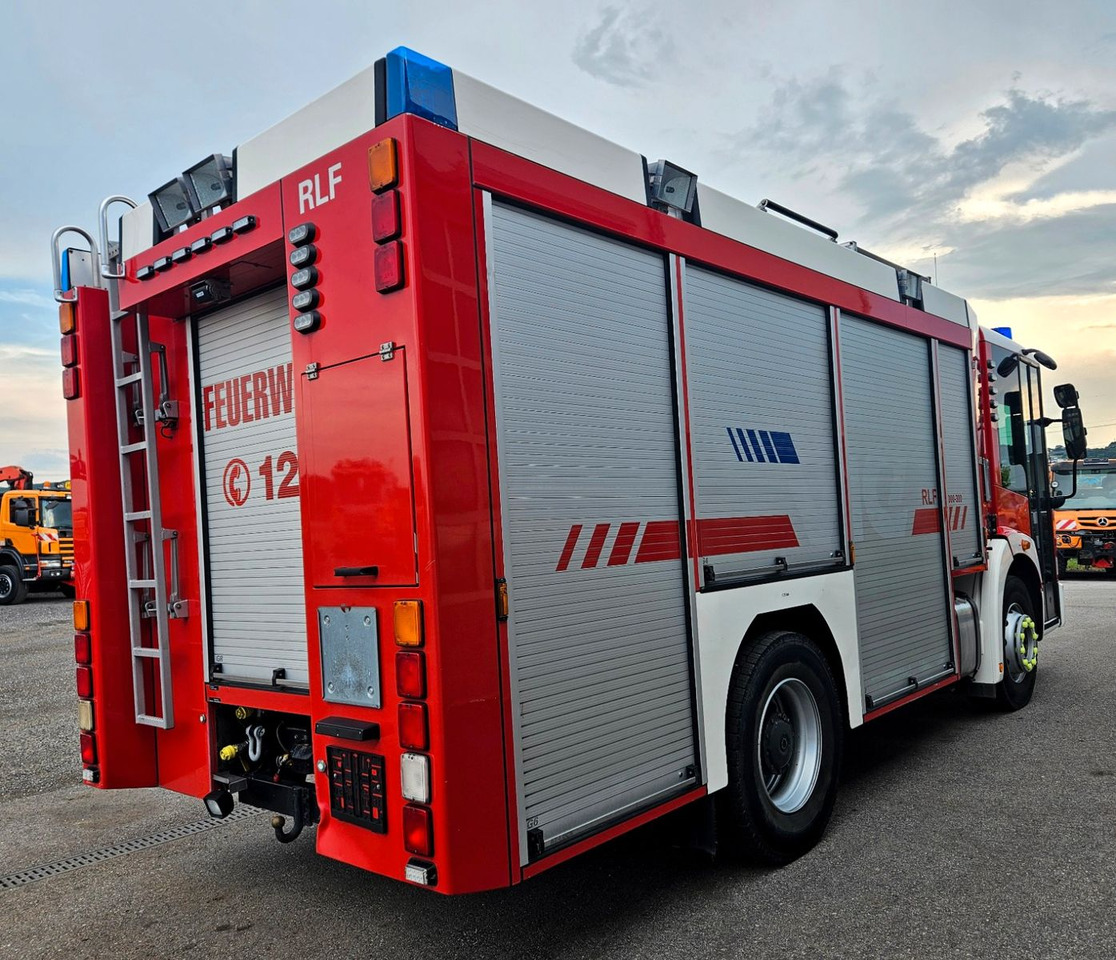 Mercedes-Benz 1829 Feuerwehr Ziegler RLF 2000/300 TLF Winde - Gaisrinė mašina: foto 4 Mercedes-Benz 1829 Feuerwehr Ziegler RLF 2000/300 TLF Winde - Gaisrinė mašina: foto 4