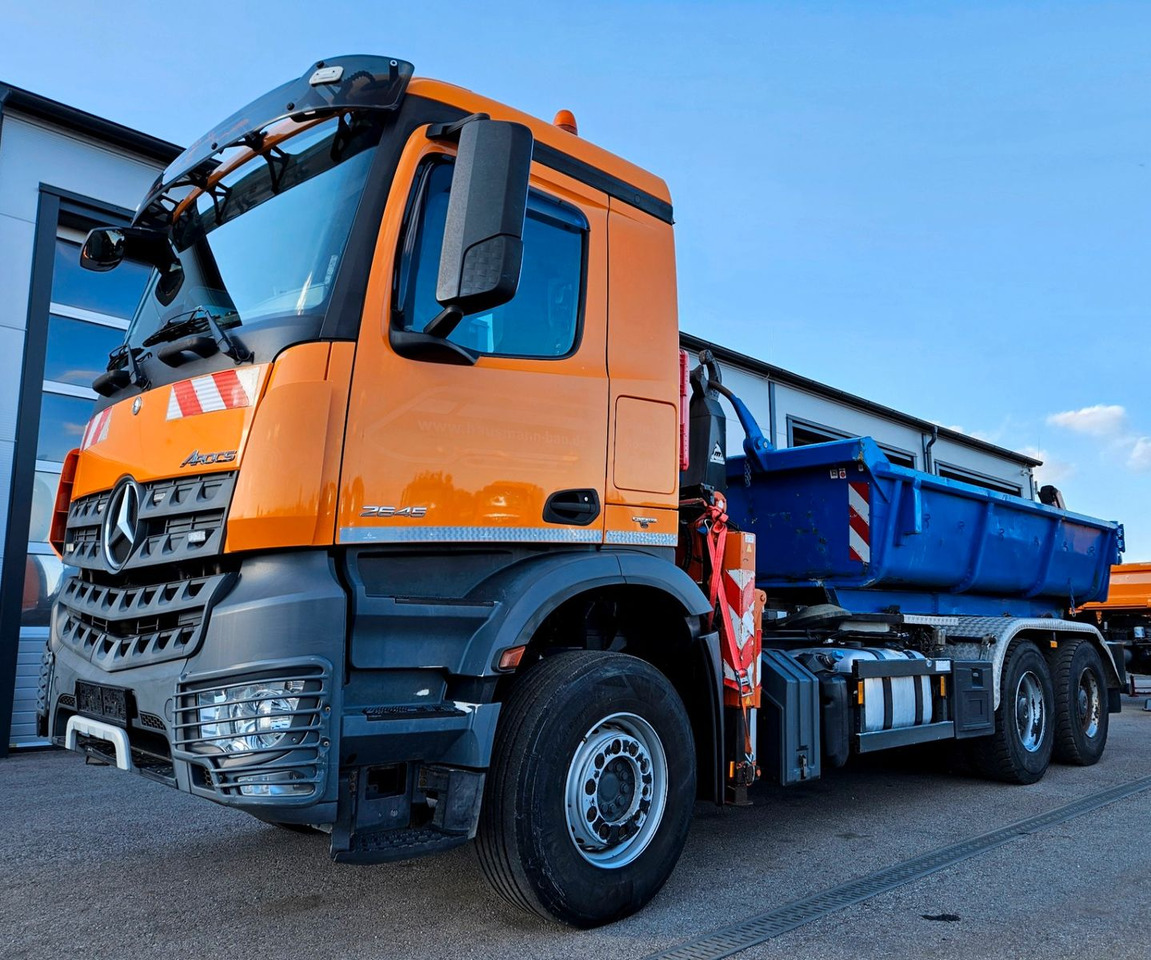 Mercedes-Benz AROCS 2645 6x4 Kran Atlas 240.2E A4 - Hook-lift sunkvežimis, Sunkvežimis su kranu: foto 1 Mercedes-Benz AROCS 2645 6x4 Kran Atlas 240.2E A4 - Hook-lift sunkvežimis, Sunkvežimis su kranu: foto 1