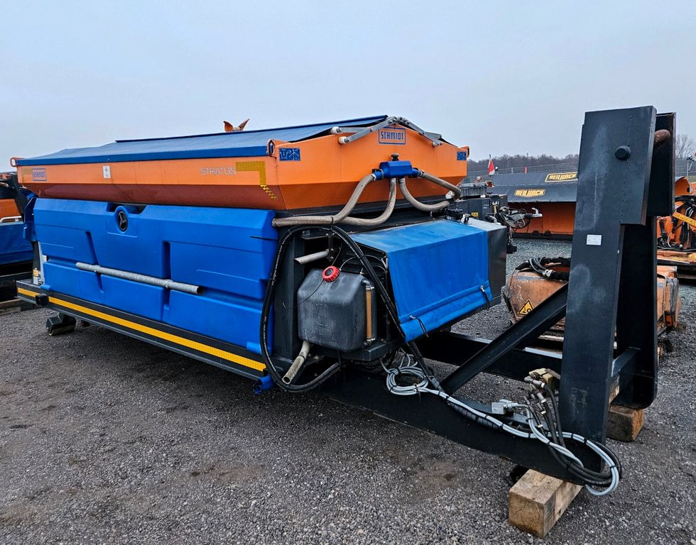Schmidt STRATOS S50 Streuer 5m3 Kubota Motor - Hook-lift sunkvežimis: foto 2 Schmidt STRATOS S50 Streuer 5m3 Kubota Motor - Hook-lift sunkvežimis: foto 2