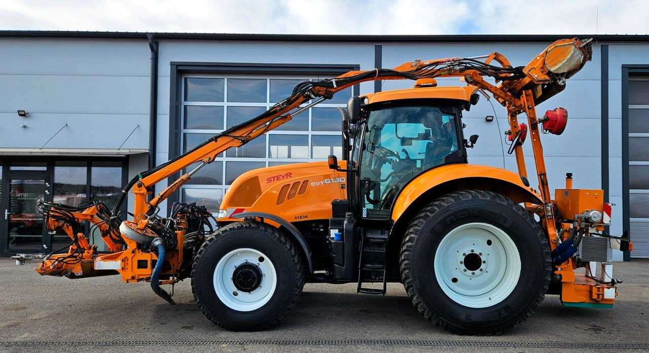 Steyr CVT 6130 Mulag MKM700 Mähkombination Kommunal - Komunalinis traktorius: foto 2 Steyr CVT 6130 Mulag MKM700 Mähkombination Kommunal - Komunalinis traktorius: foto 2