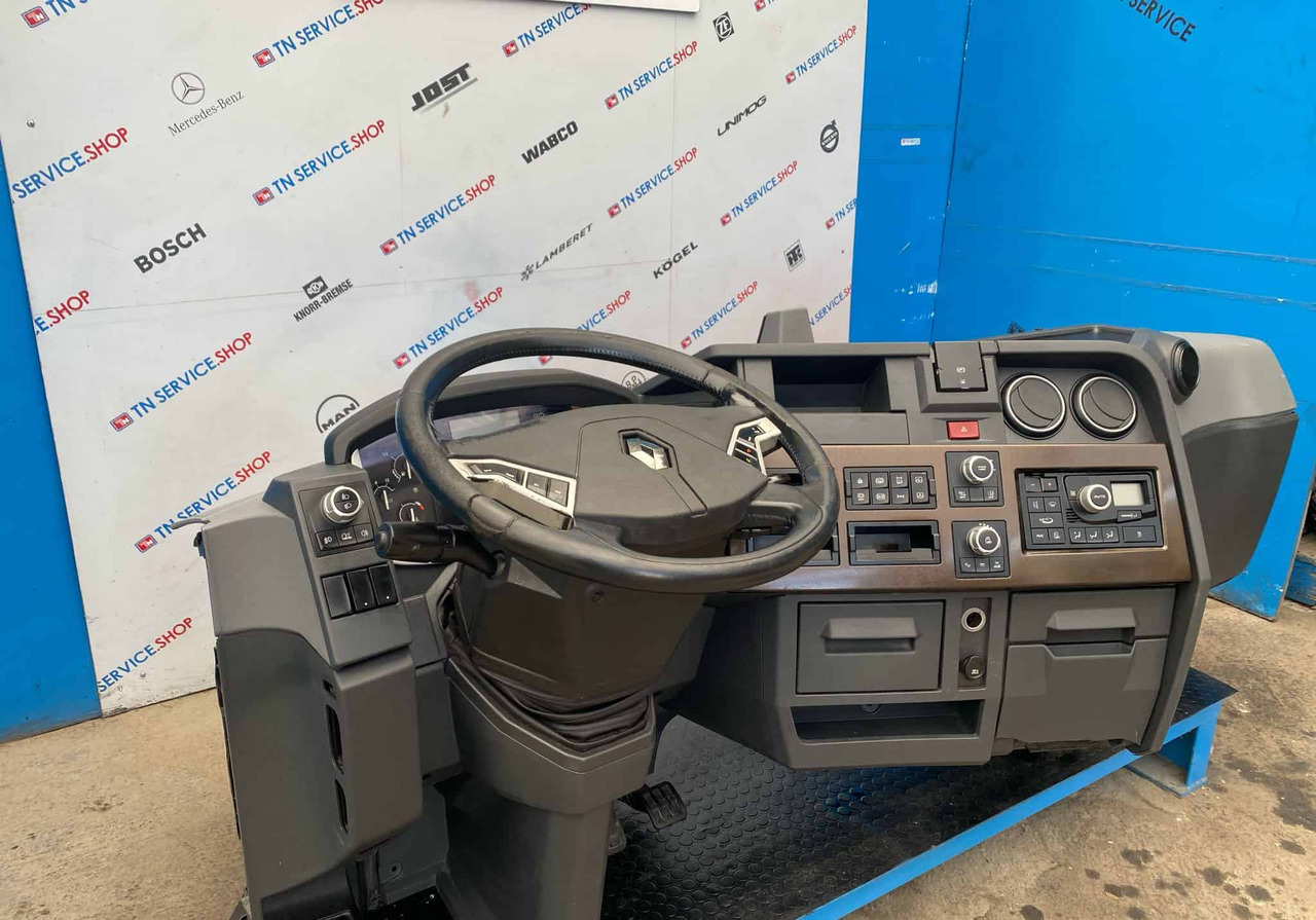 Cruscotto Renault T520 - Kabina ir interjeras: foto 4 Cruscotto Renault T520 - Kabina ir interjeras: foto 4