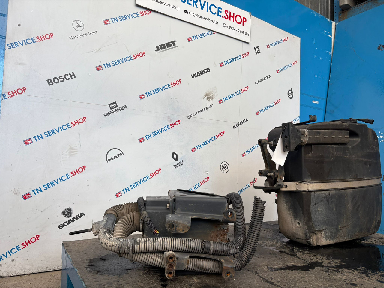 Serbatoio Adblue Iveco - AdBlue bakas - Komercinis automobilis: foto 3 Serbatoio Adblue Iveco - AdBlue bakas - Komercinis automobilis: foto 3