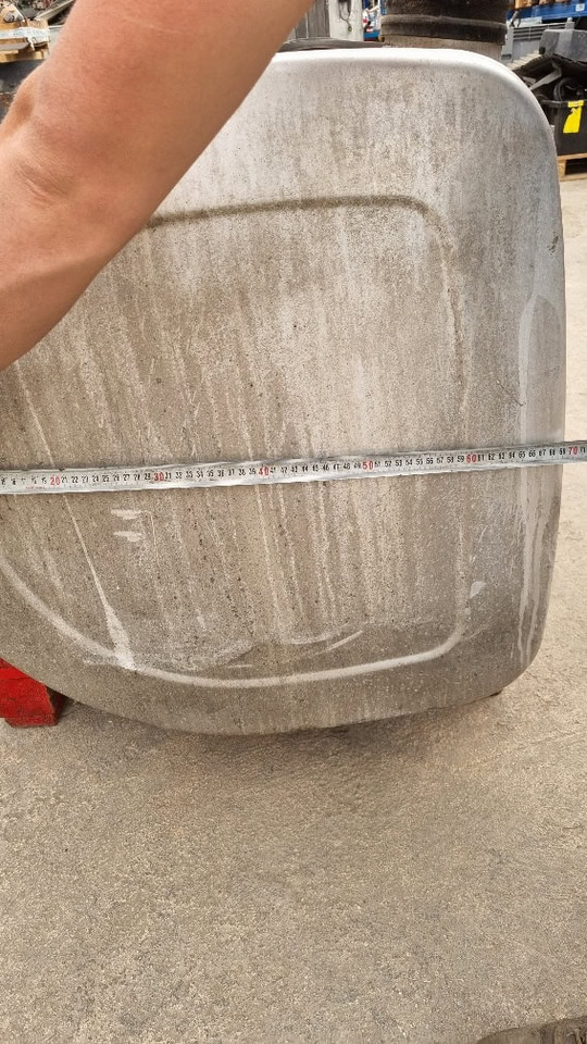 Serbatoio Volvo 570 lt - Degalų bakas - Sunkvežimis: foto 4 Serbatoio Volvo 570 lt - Degalų bakas - Sunkvežimis: foto 4