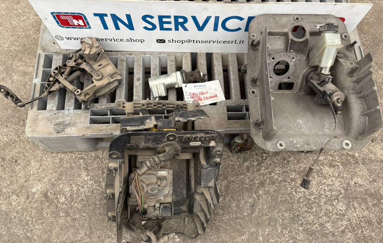 Supporto pedale Frizione IVECO - Pedalas - Sunkvežimis: foto 1 Supporto pedale Frizione IVECO - Pedalas - Sunkvežimis: foto 1