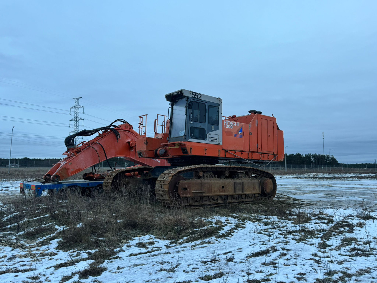 Hitachi EX1200-5D - Vikšrinis ekskavatorius: foto 1 Hitachi EX1200-5D - Vikšrinis ekskavatorius: foto 1