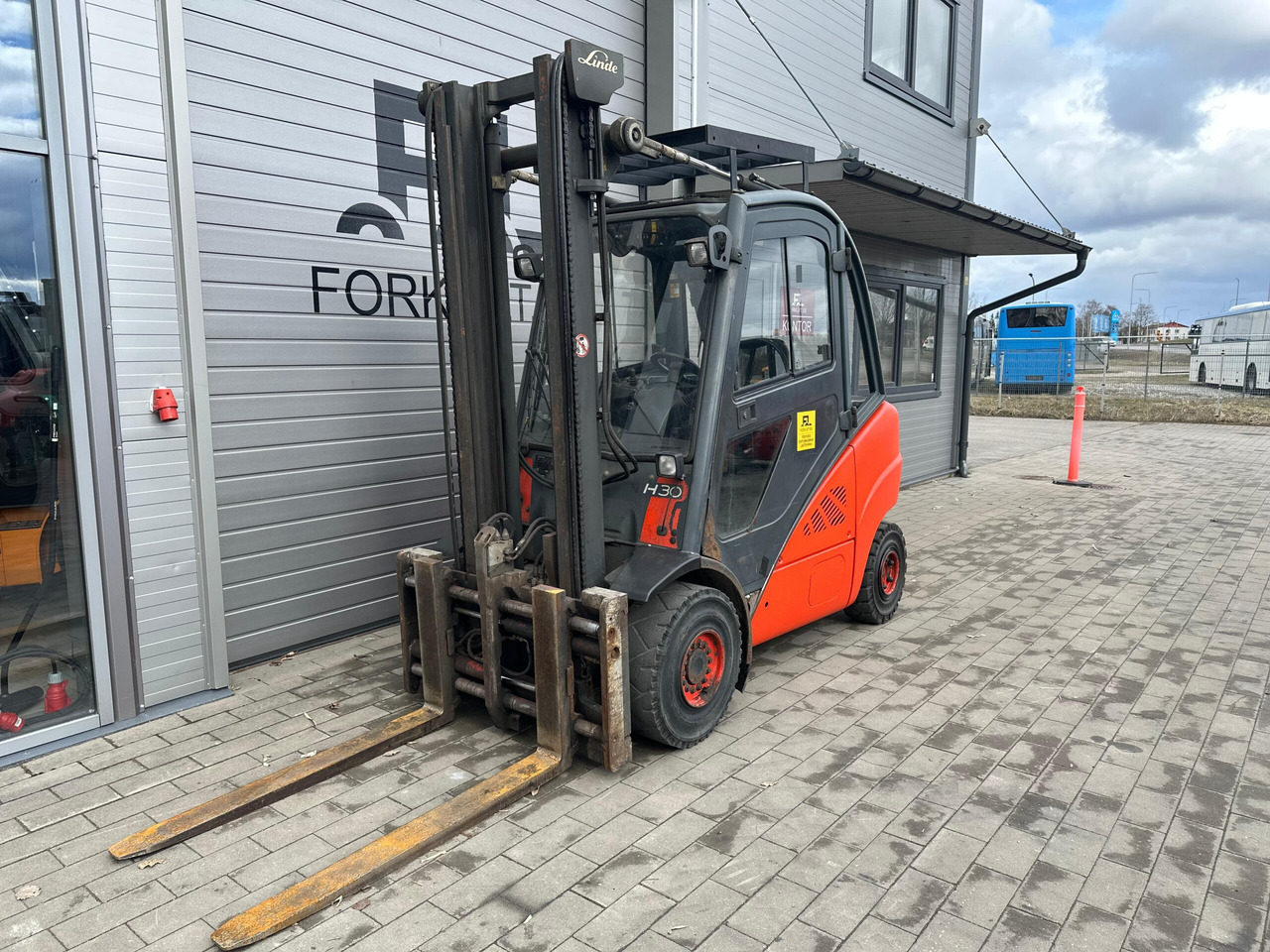 Linde H30D-01 - Dyzelinis krautuvas: foto 1 Linde H30D-01 - Dyzelinis krautuvas: foto 1
