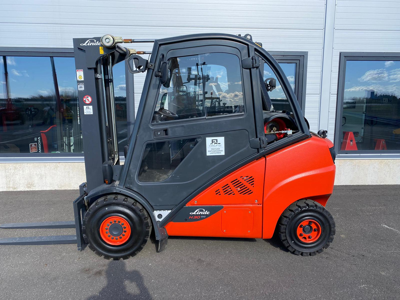 Linde H30T-02 EVO - Dujinis krautuvas: foto 2 Linde H30T-02 EVO - Dujinis krautuvas: foto 2
