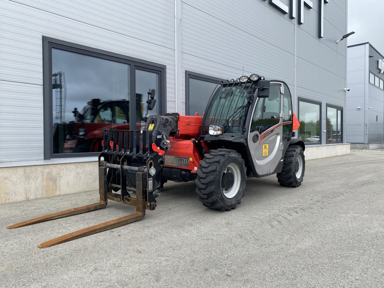 Manitou MT625H - Teleskopinis krautuvas: foto 1 Manitou MT625H - Teleskopinis krautuvas: foto 1