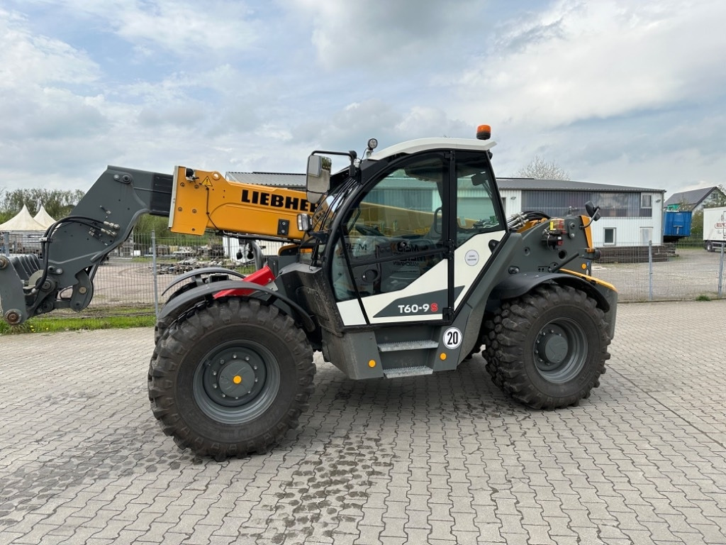 Claas. Liebherr 960. 9.60 - Teleskopinis krautuvas: foto 1 Claas. Liebherr 960. 9.60 - Teleskopinis krautuvas: foto 1